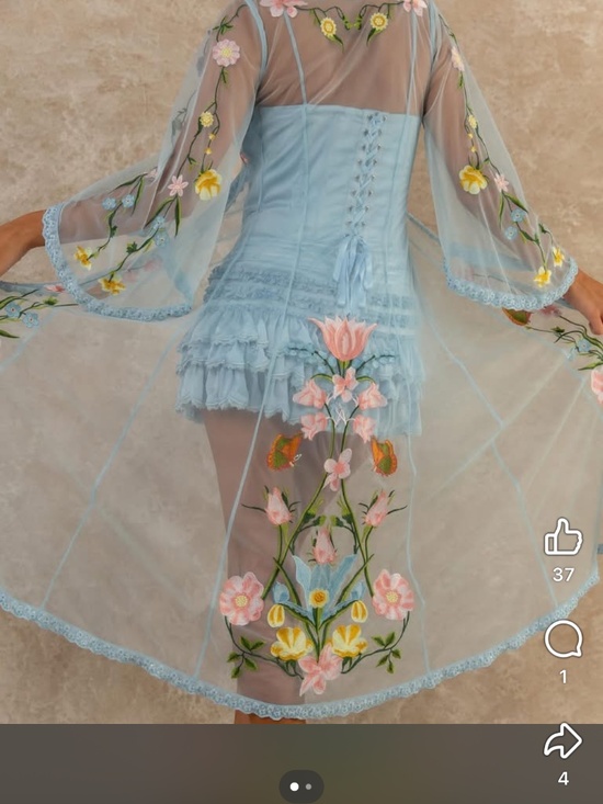 FillyBoo - Picture 1 of 2